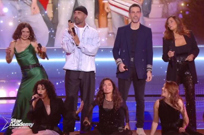 Replay &quot;Star Academy&quot; : l&#039;ancienne et nouvelle promo chante &quot;Laissez-moi danser&quot; l&#039;hymne de la saison 4 (vidéo)
