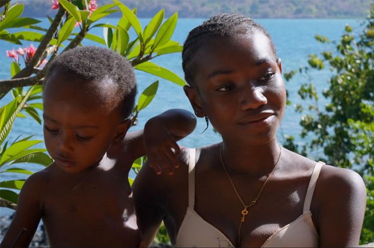 "Mamans mineures à Mayotte" : document inédit diffusé sur France 3 lundi 20 novembre 2023