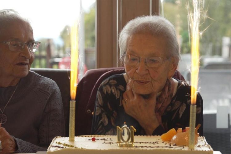 "Enquête de santé : Centenaires, les secrets de la longévité" mardi 28 novembre 2023 sur France 5 -  Vidéo