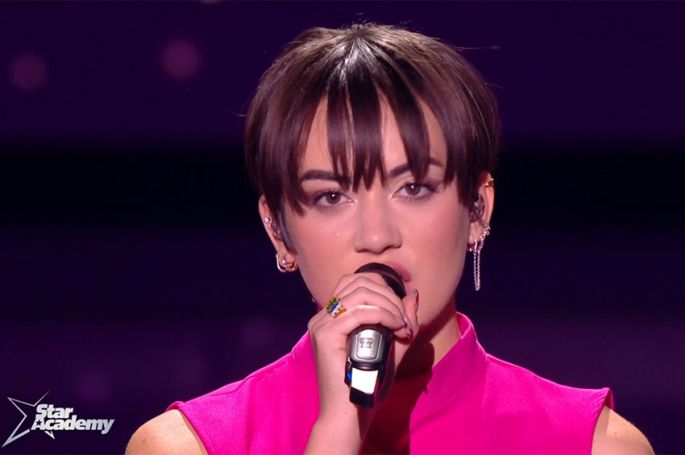 Replay &quot;Star Academy&quot; : Lola chante &quot;Vie d&#039;artiste&quot; de La Zarra - Vidéo