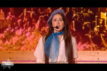 Replay &quot;Star Academy&quot; : L’équipe Bleue chante « Là-bas » de Jean Jacques Goldman (vidéo)