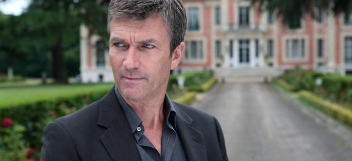 Philippe Caroit en tournage à Marseille dans “Le solitaire” pour France 3