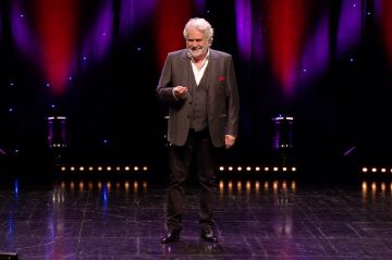 « Ma femme et moi » : le spectacle de Roland Magdane rediffusé sur C8 vendredi 29 novembre 2024