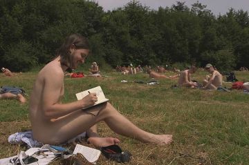 &quot;Vacances naturistes : vivre heureux sans se cacher&quot; sur CStar lundi 5 juin 2023 - Vidéo