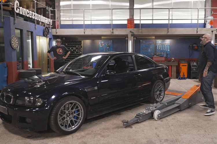 "Wheeler Dealers France" : restauration d'une Aston Martin DBS Vantage lundi 11 novembre 2024 sur RMC Découverte