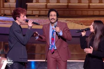 Replay "Star Academy" : Ambre, Victor et Feu! Chatterton chantent "Allons voir" (vidéo)