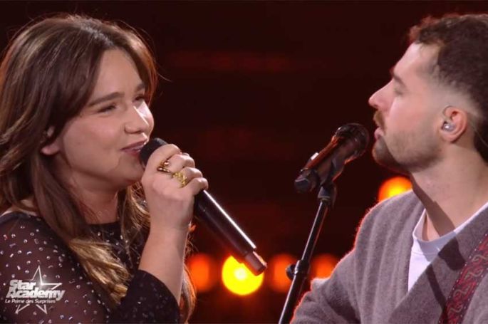 Replay &quot;Star Academy&quot; : Lily et son petit ami chantent &quot;With or Without You&quot; de U2 (vidéo)