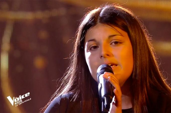Replay “The Voice Kids” : Ema chante « Memory » de Barbra Streisand (vidéo)