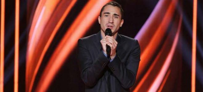 “The Voice” : regardez Jonathan Urek interprète &quot;Le mond est stone&quot; de Starmania