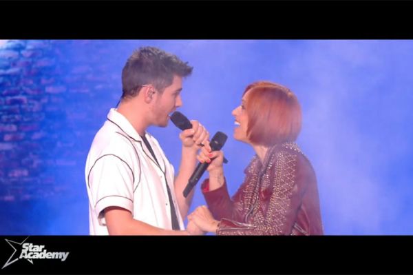 Replay "Star Academy" : Julien et Natasha St-Pier chantent "Mourir demain" - Vidéo