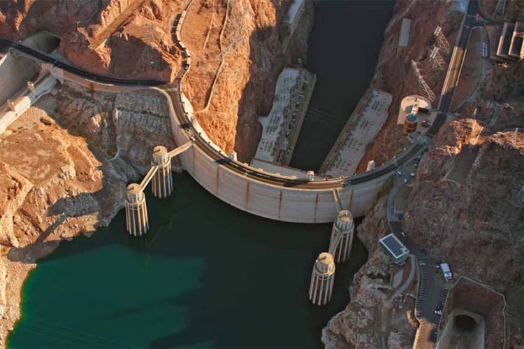 "Hoover : le barrage XXL qui illumine Las Vegas" mardi 14 mars 2023 sur RMC Découverte