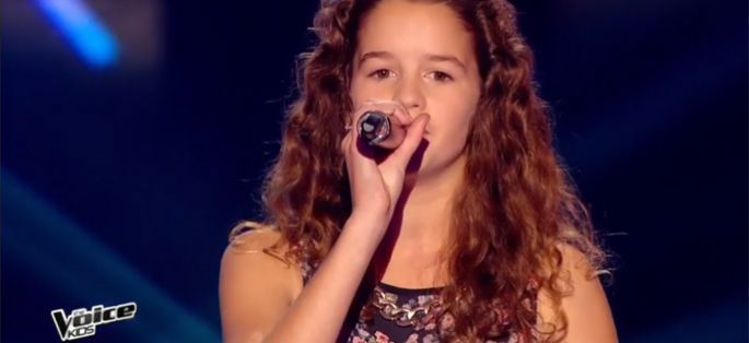 Replay “The Voice Kids” : Justine chante  « Toxic » de Britney Spears (vidéo)