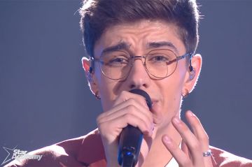 Replay "Star Academy" : Axel chante "Le monde est stone" de Fabienne Thibeault - Vidéo