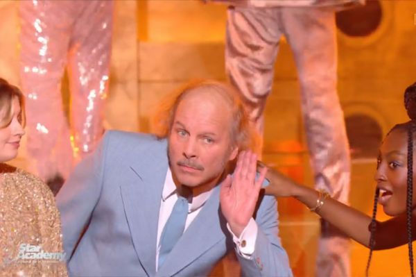 Replay "Star Academy" : Ebony, Marine et Philippe Katerine reprennent "Louxor j'adore" (vidéo)