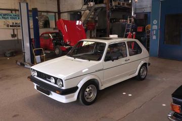 "Vintage Mecanic" : restauration d'une Volkswagen Golf GTI Oettinger 16S sur RMC Découverte mardi 18 novembre 2025