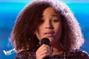 Replay “The Voice Kids” : Rania chante « SOS d&#039;un terrien en détresse » de Daniel Balavoine (vidéo)