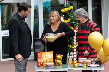 "Panique au grand magasin" sur TF1 lundi 15 décembre 2025 (vidéo)