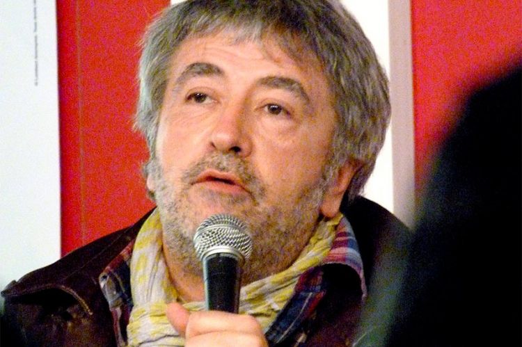 Hommage à Jean-Yves Lafesse : compilation de ses canulars par l'INA (vidéo)