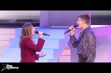 &quot;Star Academy&quot; : Axel et Héléna chantent &quot;Hello&quot; de Adele - Vidéo