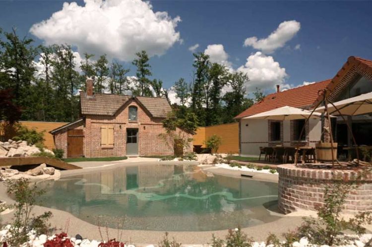 &quot;Piscines de rêve - Lagon en Sologne&quot; lundi 1er septembre 2025 sur RMC Story (vidéo)