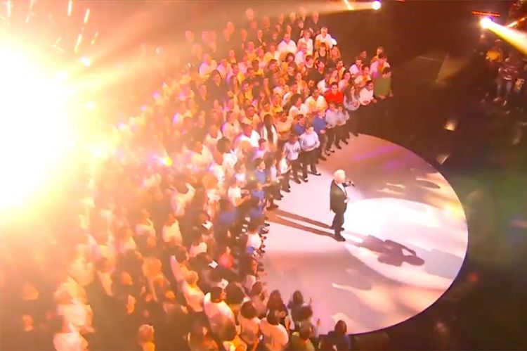 Les “300 Chœurs” chantent les plus belles chansons de Joe Dassin, le 25 septembre sur France 3