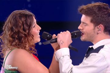 Replay "Star Academy" : Clara et Julien chantent "I’ll Stand By You" du groupe The Pretenders - Vidéo