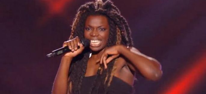 Replay “The Voice” : Oma Jali chante « Money for Nothing » de Dire Straits (vidéo)