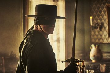 La mini-série &quot;Zorro&quot; avec Jean Dujardin diffusée sur France 2 à partir du 23 décembre 2024 (vidéo)