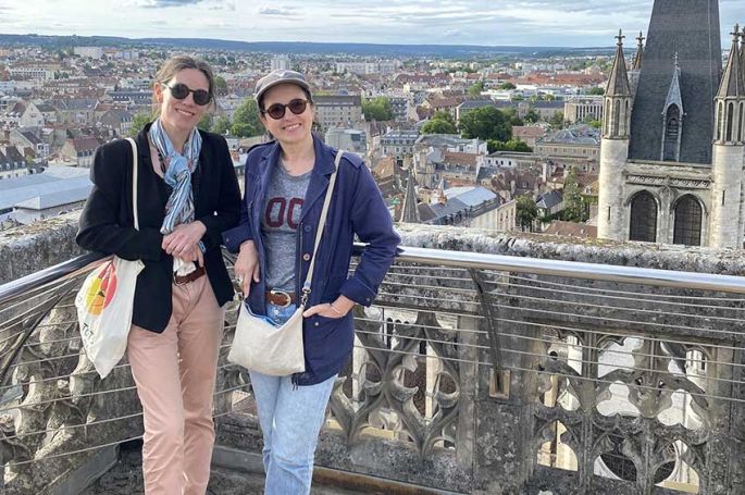 &quot;Echappées belles&quot; : Week-end à Dijon avec Sophie Jovillard samedi 23 novembre 2024 sur France 5