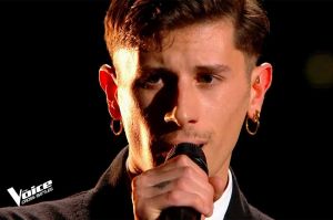 Replay “The Voice” : Doryan Ben chante « A faire pleurer les femmes » de Michèle Torr (vidéo)