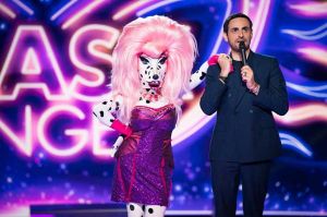 “Mask Singer” : la saison 4 débute mardi 23 août sur TF1 avec Camille Combal (vidéo)