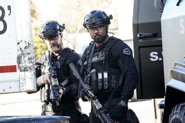 &quot;S.W.A.T.&quot; saison 8, résumé de l'épisode diffusé sur TF1 mercredi 12 novembre 2025 (vidéo)