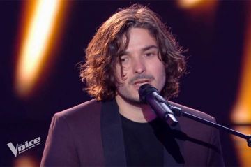Replay &quot;The Voice&quot; : Etienne Perrier chante &quot;She&quot; de Charles Aznavour (vidéo)