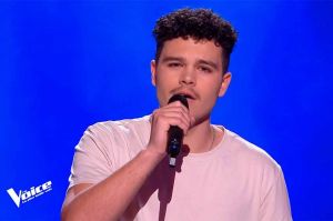 Replay “The Voice” : Mattéo chante « Mistral gagnant » de Renaud (vidéo)