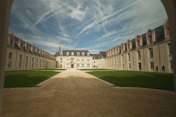 "Villers-Cotterêts, un château pour la francophonie" sur France 2 lundi 30 octobre 2023