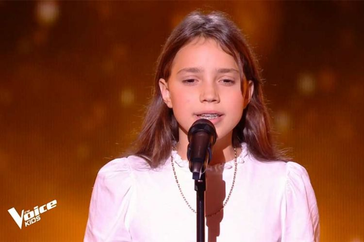 Replay "The Voice Kids" : Zoé chante "Et si tu n'existais pas" de Joe Dassin - Vidéo