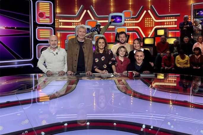 &quot;Les enfants de la télé&quot; dimanche 23 novembre 2025, les invités de Faustine Bollaert sur France 2 (vidéo)