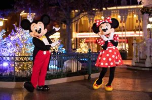 « La magie de Noël à Disneyland : les plus grands secrets enfin révélés ! » mardi 20 décembre 2022 sur C8