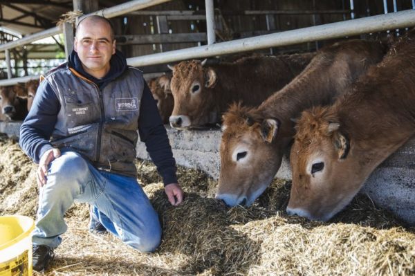 "L'amour est dans le pré" : Extrait du portrait de Charles diffusé ce soir sur M6 (vidéo)