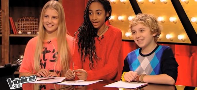 “The Voice Kids” : TF1 dévoile une séance de coaching avec Garou avant les Battles samedi sur TF1 (vidéo)