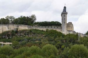 « Chinon : la forteresse aux trois châteaux » mardi 5 octobre sur RMC Découverte