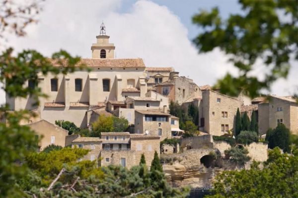 "Des racines et des ailes - Mon village, de l'Aveyron à la Provence" mercredi 23 janvier 2024 sur France 3