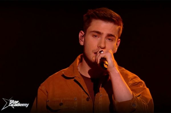 "Star Academy" : Julien chante "La quête" de Jacques Brel - Vidéo