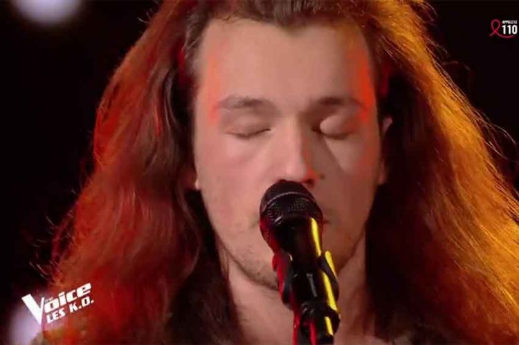 Replay “The Voice” : Anton chante « Salut les amoureux » de Joe Dassin (vidéo)