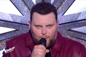 Replay &quot;The Voice&quot; : Mickaël Gallo chante son premier titre &quot;Briller&quot; (vidéo)