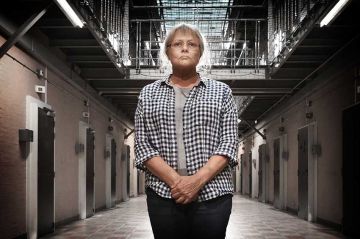 La fiction &quot;Jacqueline Sauvage : c&#039;était lui ou moi&quot; avec Muriel Robin à revoir sur NOVO 19 mercredi 10 décembre 2025