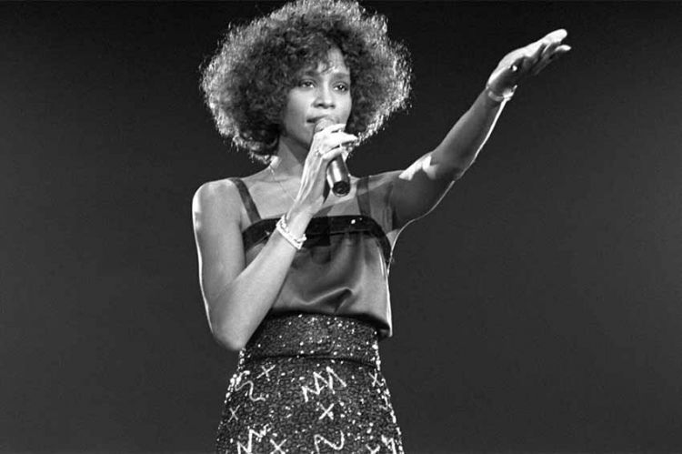 &quot;Whitney Houston : enquête sur un destin tragique&quot; sur RMC Story lundi 6 février 2023
