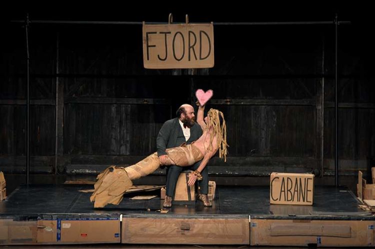 La pièce "Les gros patinent bien" à revoir sur France 4 dimanche 2 novembre 2025