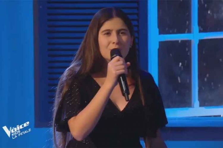 Revoir “The Voice Kids” : Ermonia chante « La bohème » de Charles Aznavour en finale (replay vidéo)