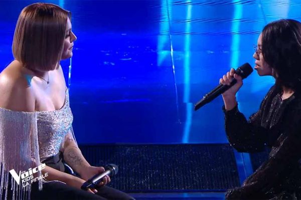Replay “The Voice Kids” : Sanaa &amp; Louane chantent « Les moulins de mon coeur » en finale (vidéo)